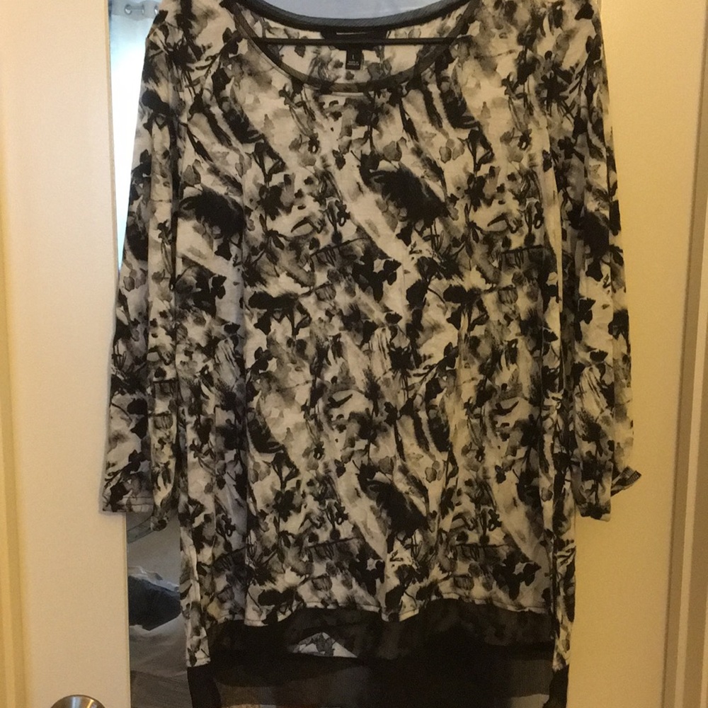 Vera wang mid sleeve shirt